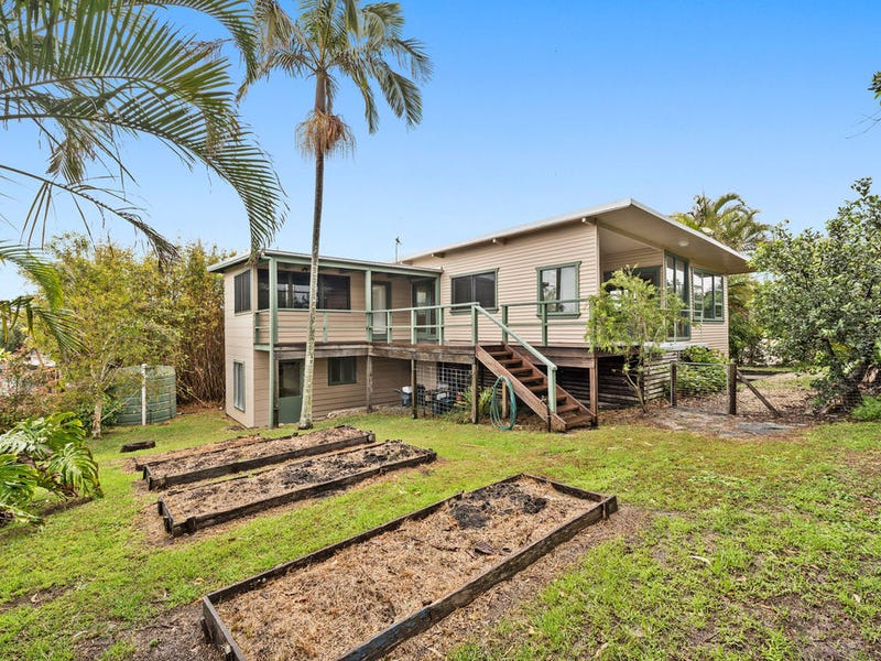 98 Flaherty Street, Red Rock, NSW 2456