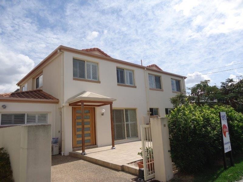 1/10 Rosalind Avenue, Paradise Point, QLD 4216