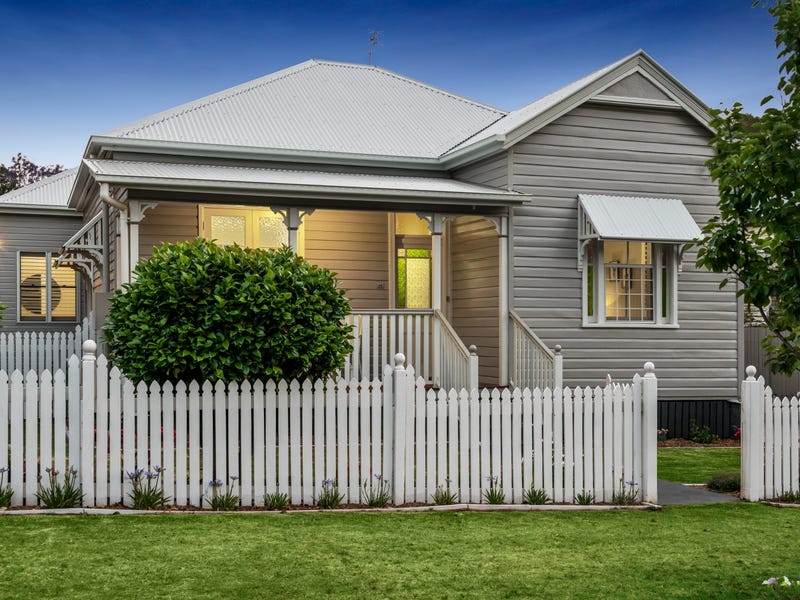 26 Dunmore Street, East Toowoomba, QLD 4350