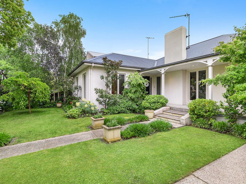 18 Vista Road, Newtown, Vic 3220 Property Details