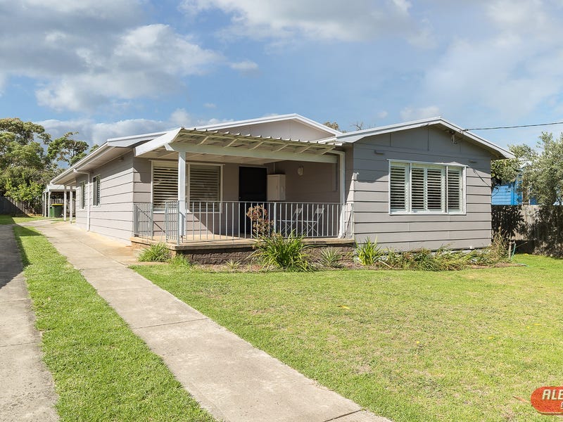 33 RED ROCKS Road, Cowes, Vic 3922 House for Sale