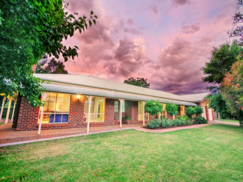 80 Dalkeith Avenue, Lake Albert, NSW 2650