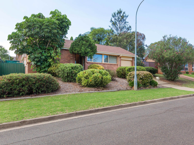 13 Tremlow Crescent, Ambarvale, NSW 2560 Property Details
