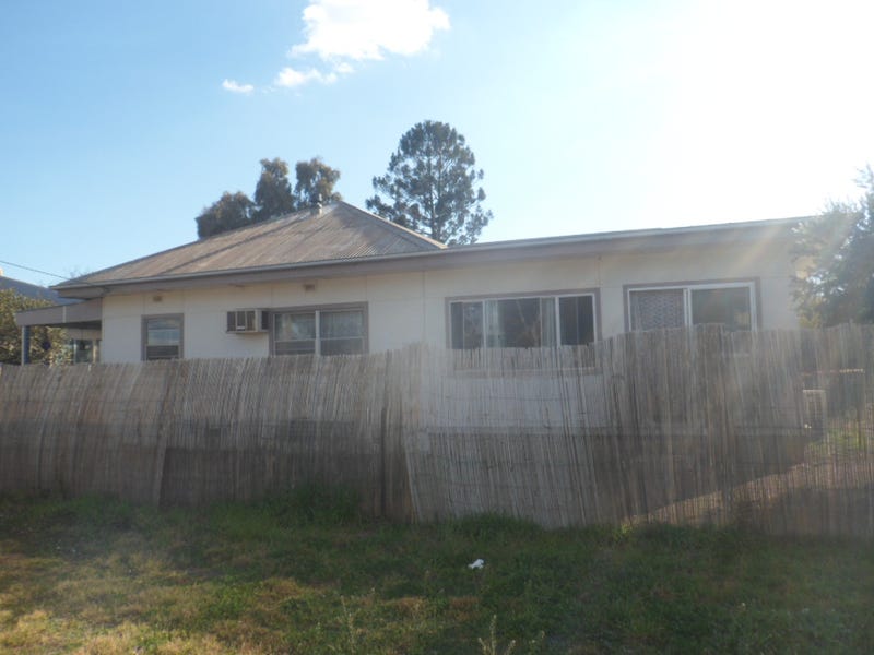 61 Rodd Street, Canowindra, NSW 2804