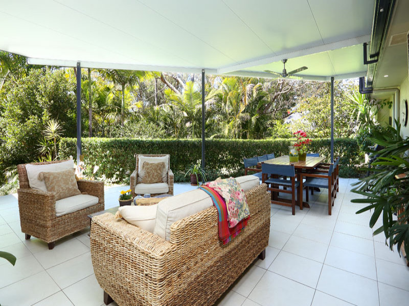 1 Gleneagle Street, Kenmore, Qld 4069 Property Details