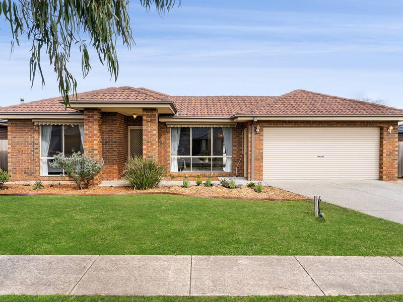 16 Black Avenue, Gisborne, Vic 3437 Property Details