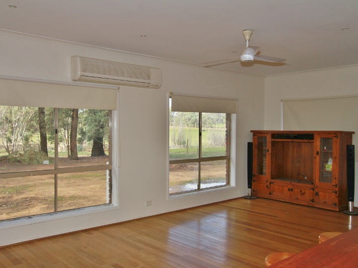 37 Adairs Lane Heathcote  Vic 3523 Property Details