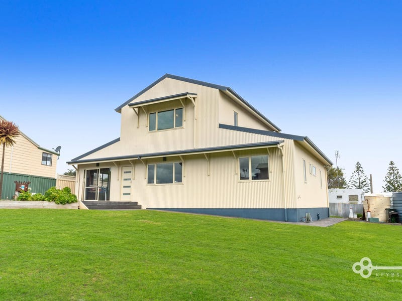 3 Neil Black Street East, Nelson, Vic 3292 House for Sale