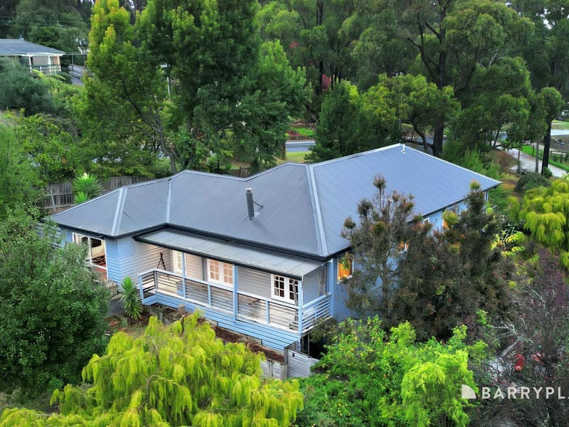 1 Cockatoo Avenue, Cockatoo, VIC 3781 - realestate.com.au
