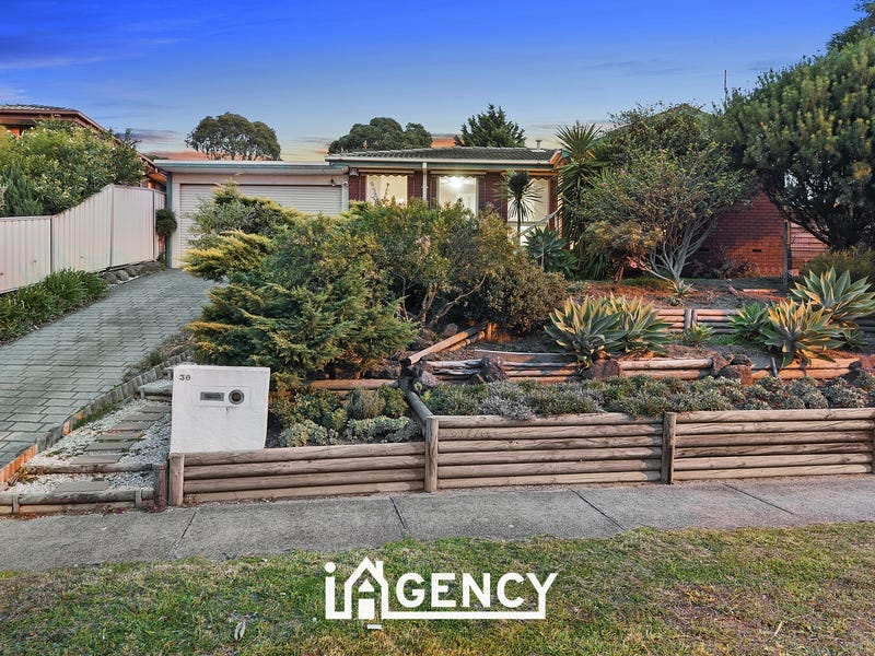 30 Scotsburn Way, Endeavour Hills, VIC 3802