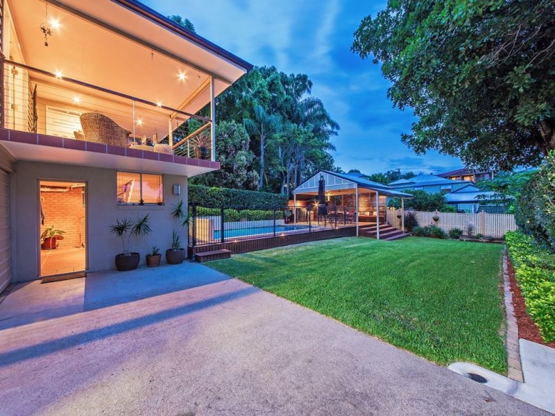 69 Wellington Street, Coorparoo, Qld 4151 Property Details