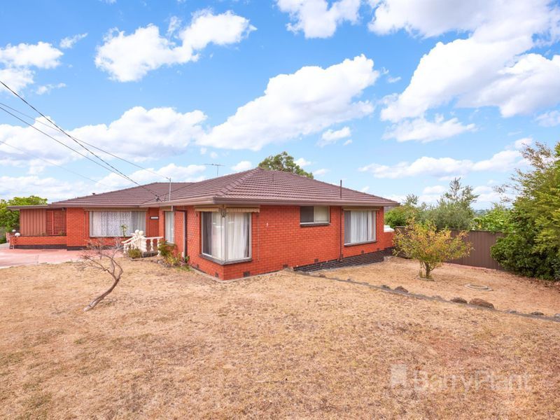 3 Outlook Drive, Dandenong North, VIC 3175