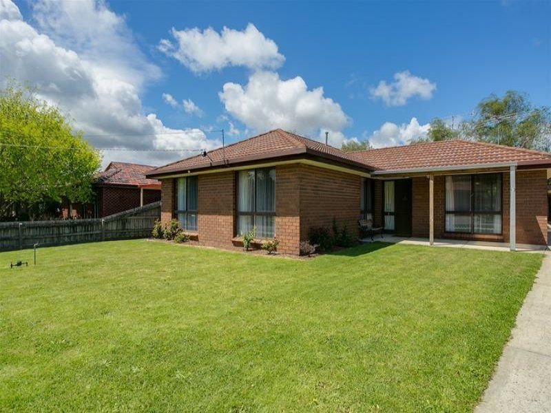 13 Deanswood Drive, Somerville, VIC 3912
