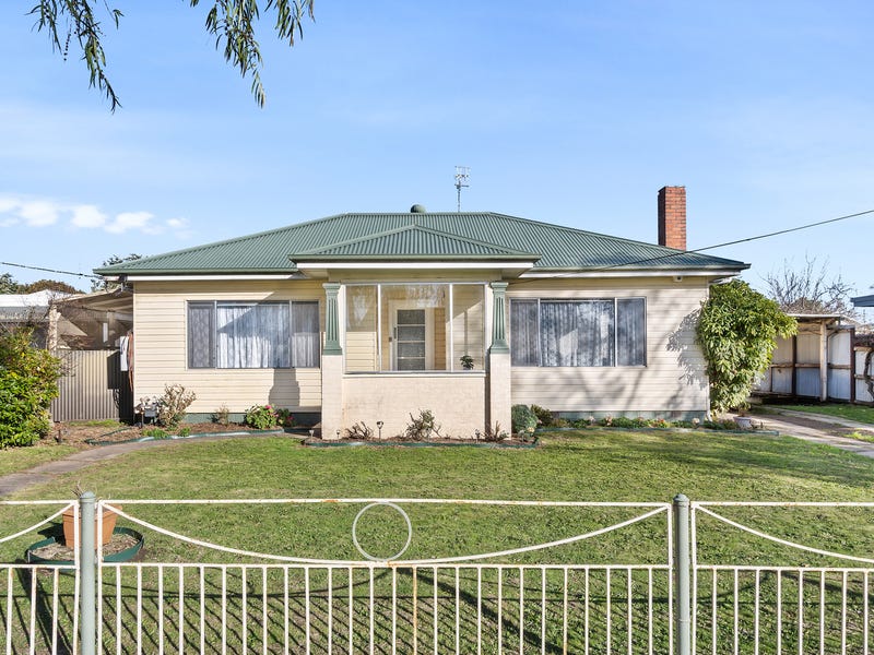 6 Mcadam Crescent, Colac, Vic 3250 House for Sale