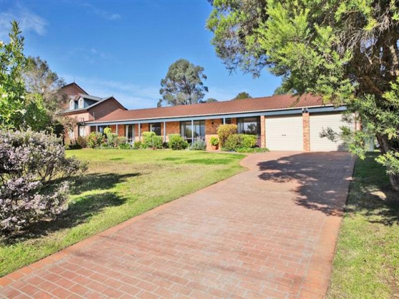 12 Browns Road, The Oaks, NSW 2570