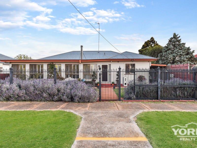 120 Hill Street, Newtown, QLD 4350