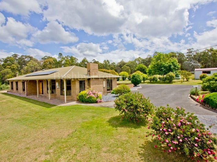 12 Augustus Street, Beauty Point, TAS 7270