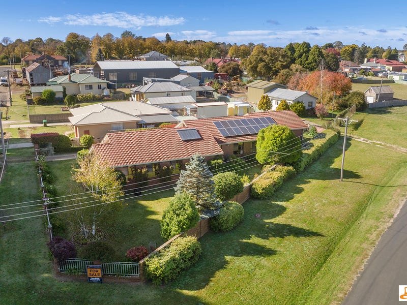 10 MOREDUN STREET, Guyra, NSW 2365 House for Sale