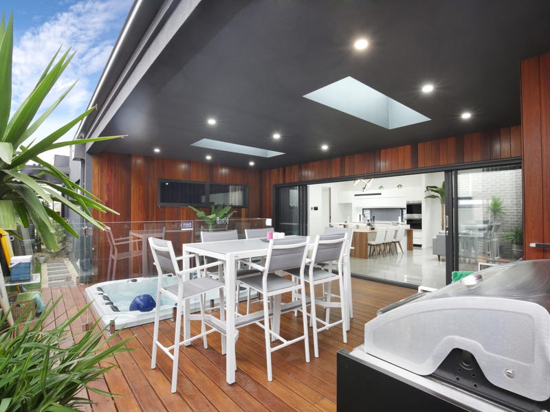 12 Rosser Boulevard, Torquay, Vic 3228