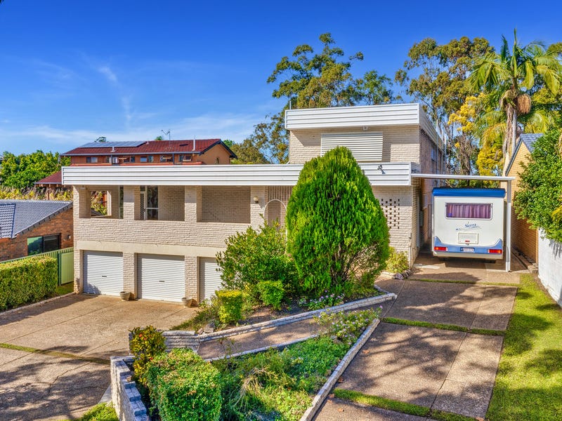 6 Binalong Drive, Ashmore, Qld 4214 Property Details