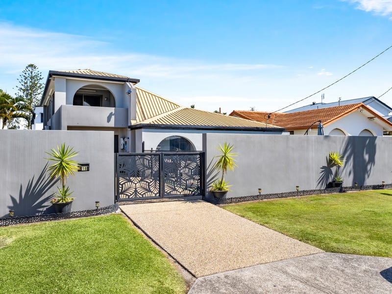 Houses for Sale in 20 Esplanade, Golden Beach, QLD 4551 Pg. 2