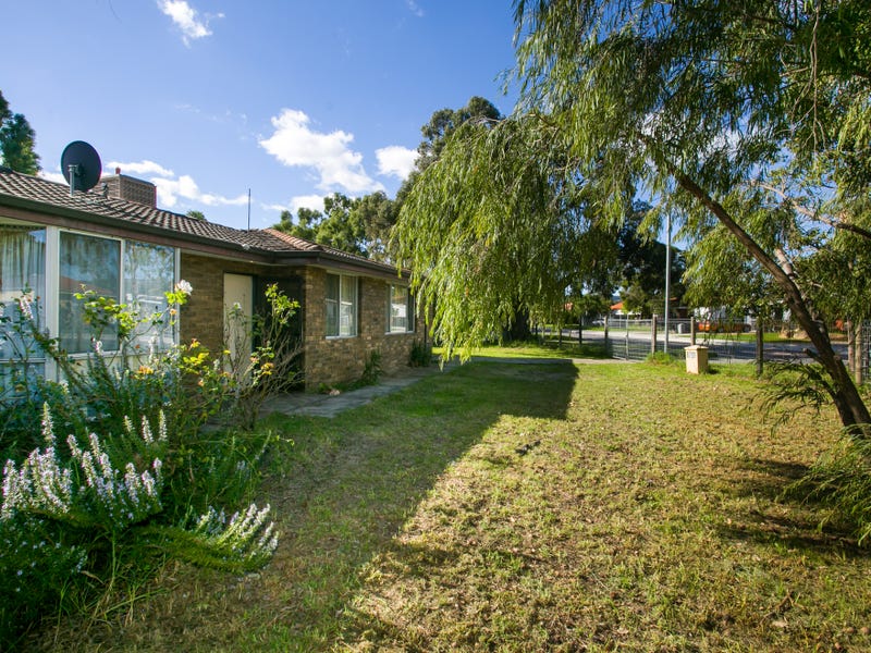 11 Gribble Avenue, Armadale, WA 6112