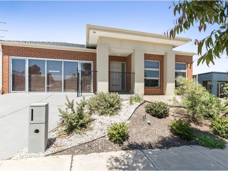 55 Stonehill Drive, Maddingley, Vic 3340 Property Details