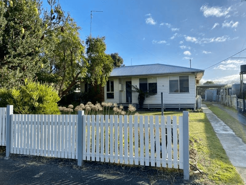 12 White Street, Casterton, VIC 3311