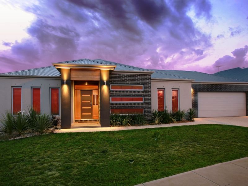 74 Arena Parade, Officer, Vic 3809 Property Details