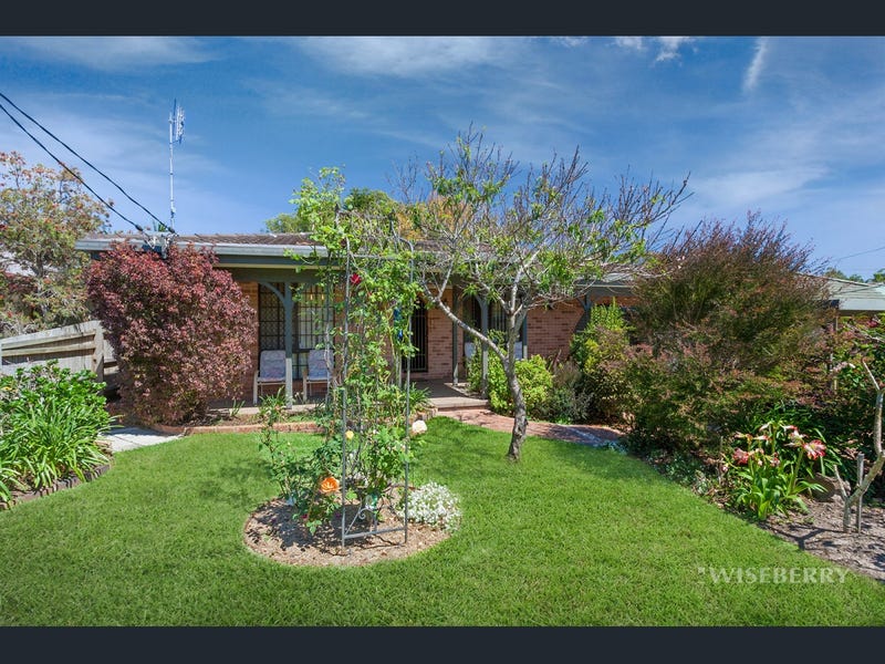 6 Merinda Avenue, Charmhaven, NSW 2263 Property Details