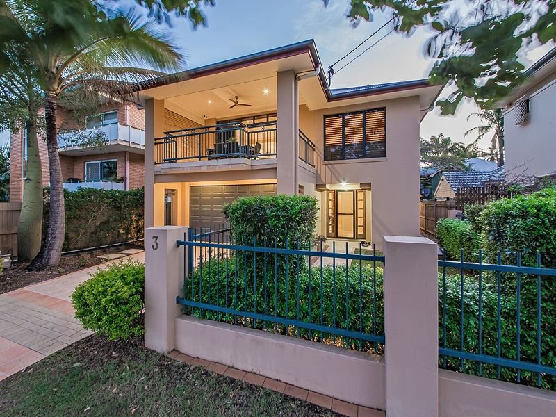 3 Robertson Avenue, Greenslopes, QLD 4120