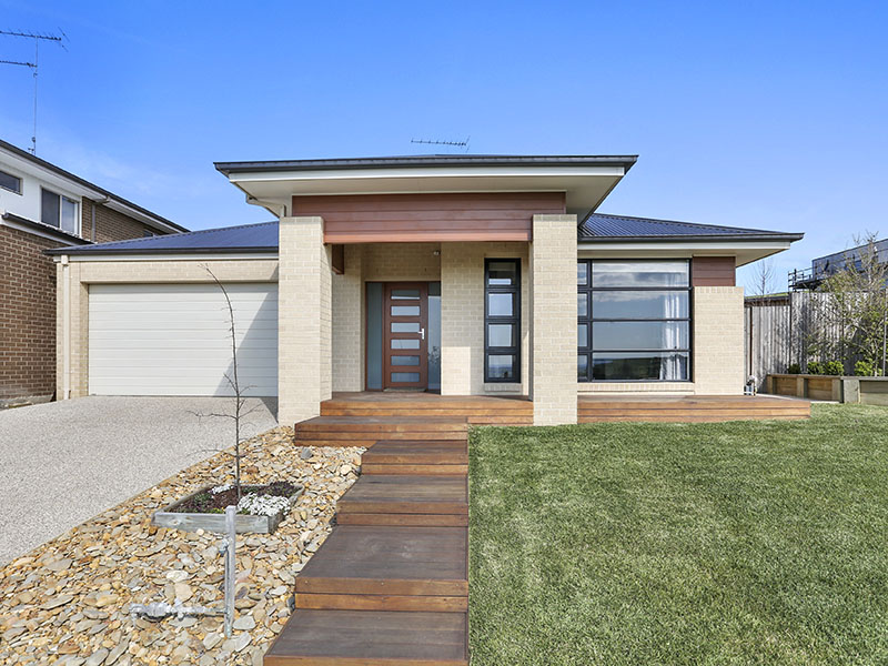 7 Clifford Street, Highton, Vic 3216 Property Details