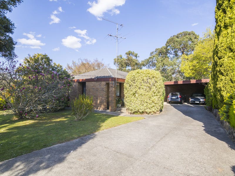 10 Curzon Avenue, Healesville, VIC 3777