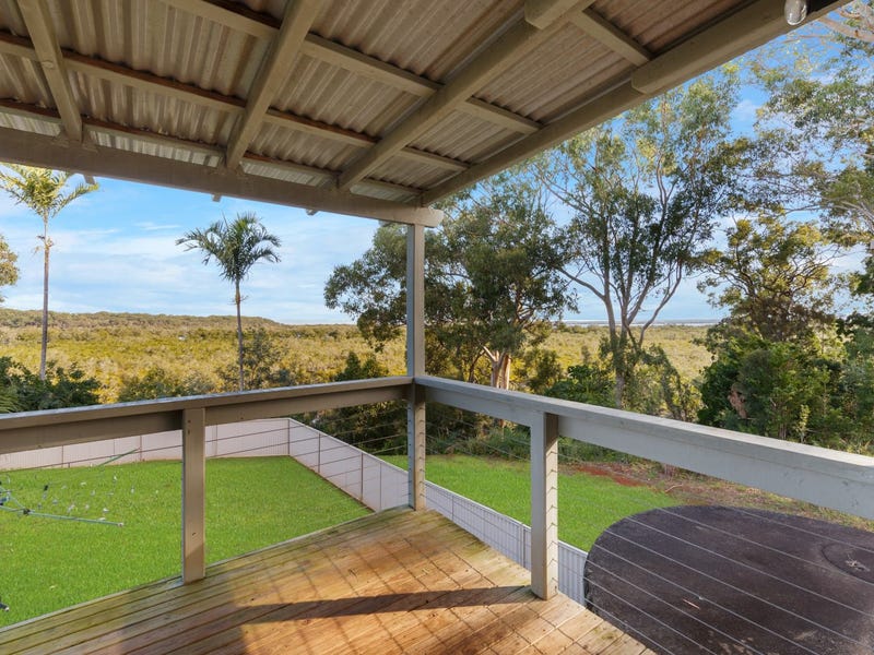 54 Treasure Island Avenue, Karragarra Island, QLD 4184