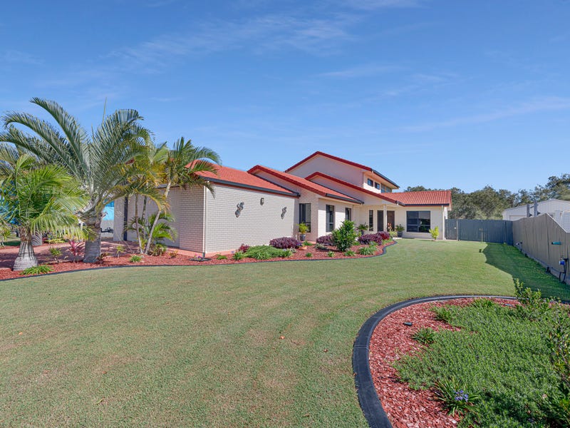 24 Bisdee Street, Coral Cove, QLD 4670