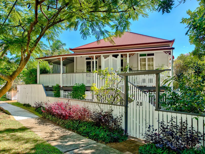 28 Cliff Street, Sandgate, Qld 4017 Property Details