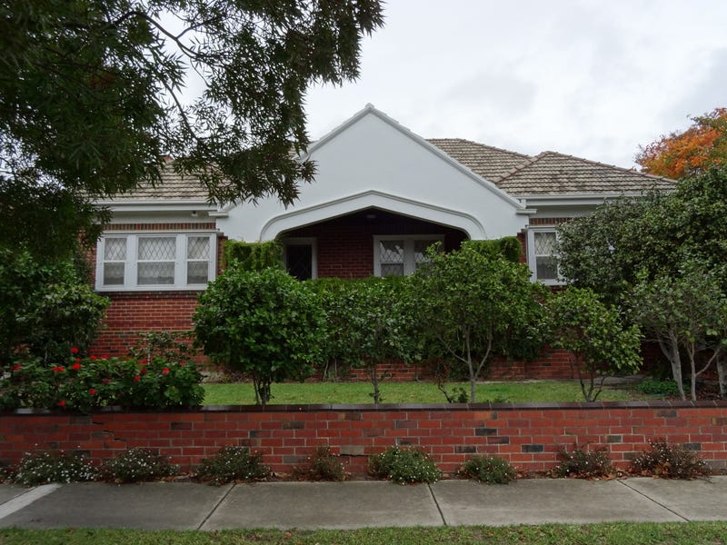 35 Pyke Street, Quarry Hill, VIC 3550