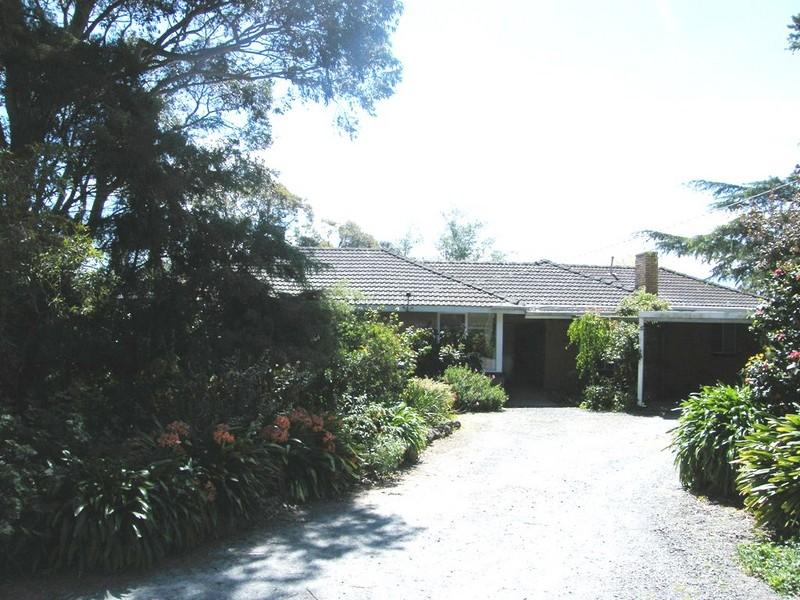 225 Belgravehallam Road, Narre Warren North, Vic 3804