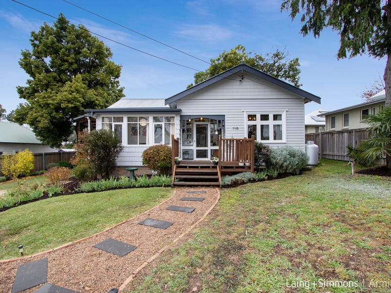 110 Mossman Street, Armidale, NSW 2350