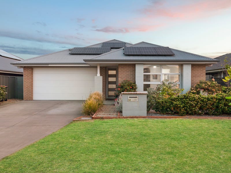 12 Groundsel Street, Fern Bay, NSW 2295