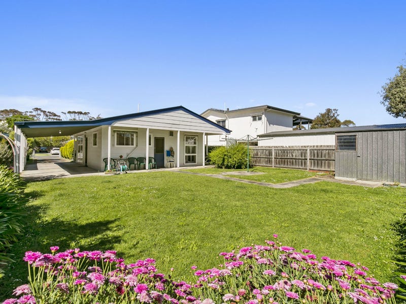 4 Koala Street, Cowes, VIC 3922