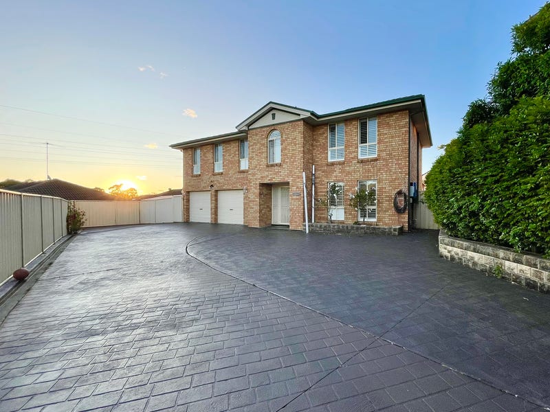 12 St Paul Place, Blair Athol, NSW 2560