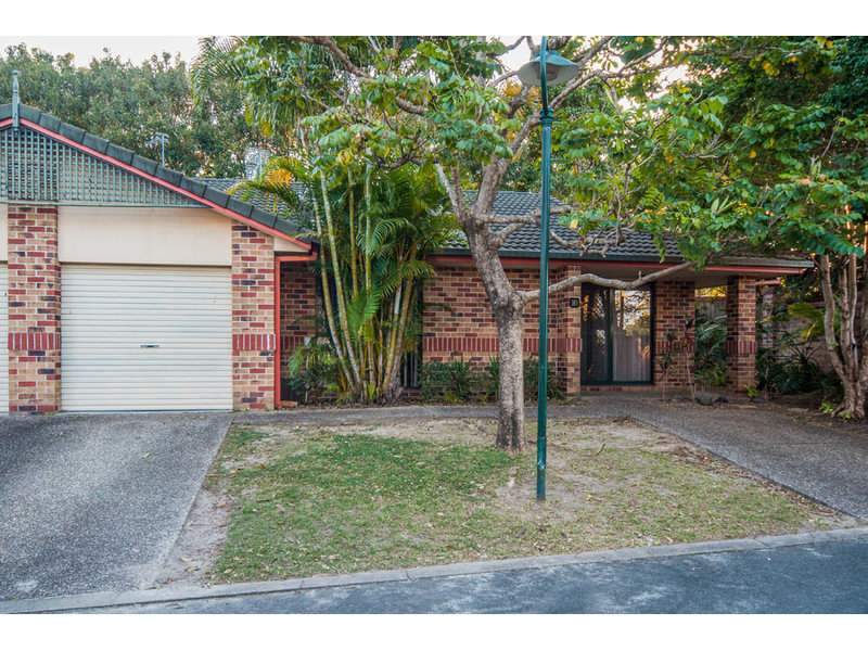10 208 Central Street Labrador Qld 4215 Property Details 10-208-central-street-labrador-qld-4215-property-details