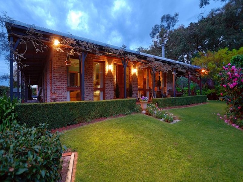 64 Kelvin Grove, Langwarrin, Vic 3910 Property Details