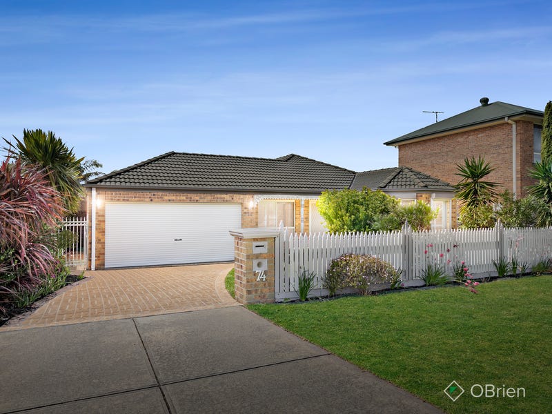 74 Maxwell Street, Mornington, Vic 3931 Property Details