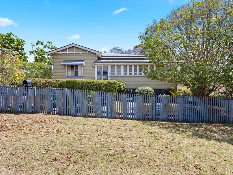 67 Gordon Avenue Newtown QLD 4350 realestate .au