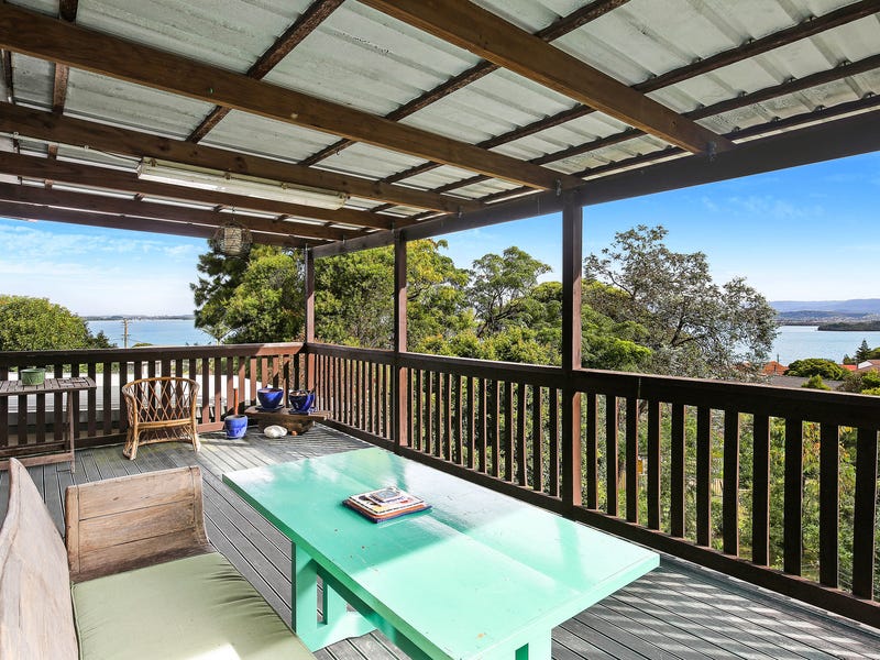 100 Lake Rd 100 Lake Heights Road, Lake Heights, NSW 2502 - realestate.com.au