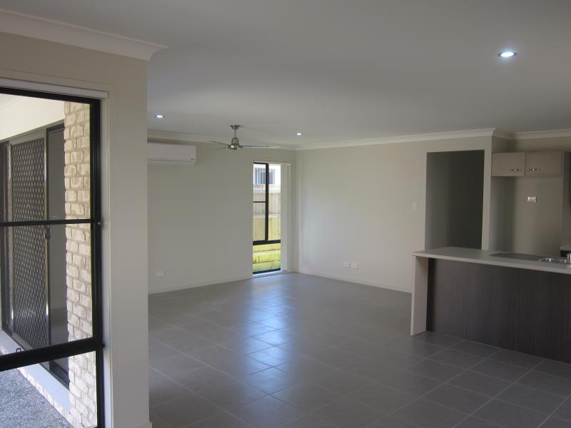 8 Wongabel Close, Waterford, QLD 4133