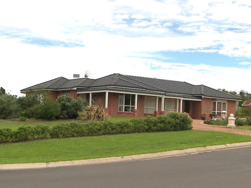 16 Windermere Drive, Hodgson Vale, QLD 4352