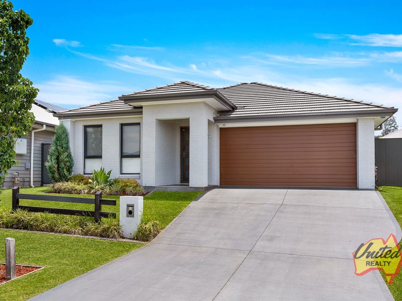 11 Arcadian Hills Crescent, Cobbitty, NSW 2570 Property Details